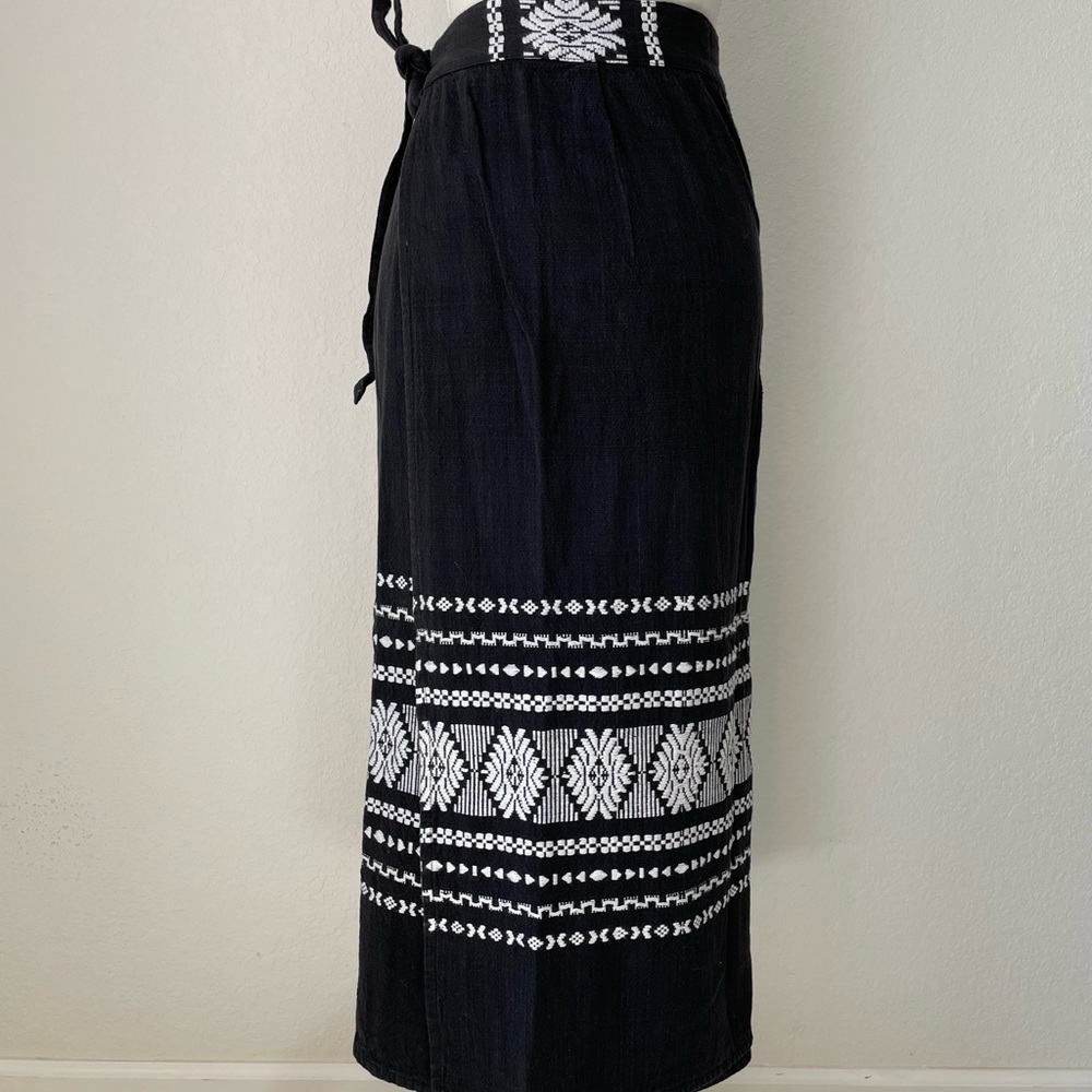 VINTAGE WOVEN COTTON EMBROIDERED MAXI MIDI WRAP SKIRT - Picture 7 of 11